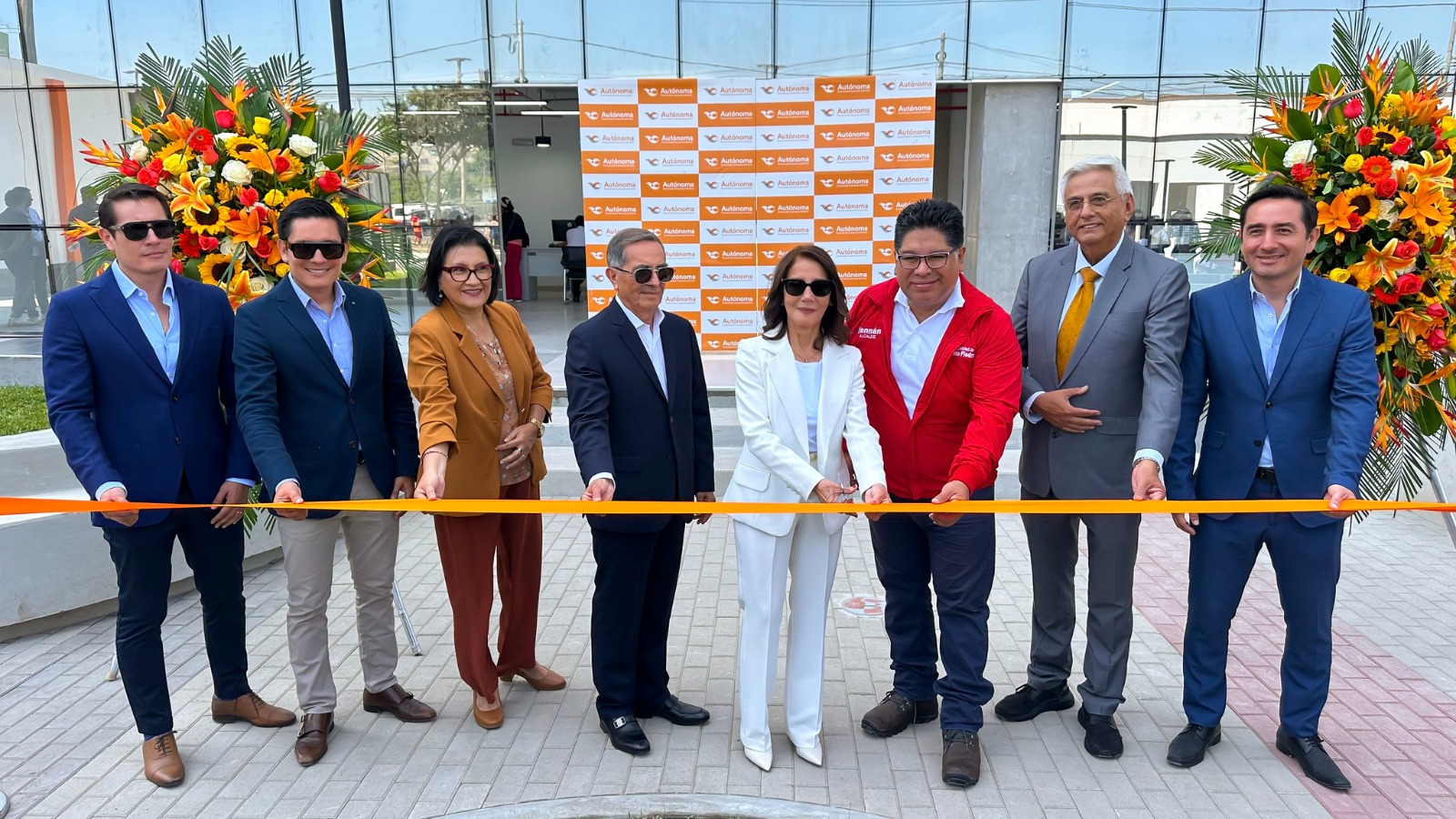Momentos de la inauguración de la Universidad Autónoma del Perú